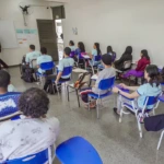 Professora Dando Aula Pnd Rafa Neddermeyer Agência Brasil
